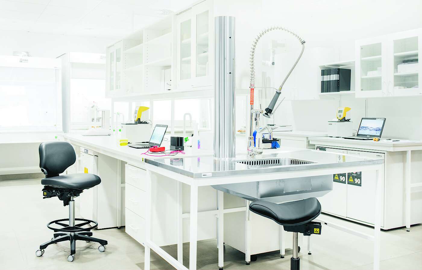 RH Activ im Labor oder Reinraum