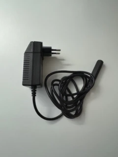 Ladegerät für VELA Tango 100E+500E+700E (Buchse)